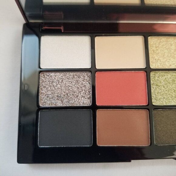 Charmacy Milano - CMC Eyeshadow 12 Color Palette - Picture 6 of 11